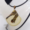 Pendentif en résine et nature – Image 4